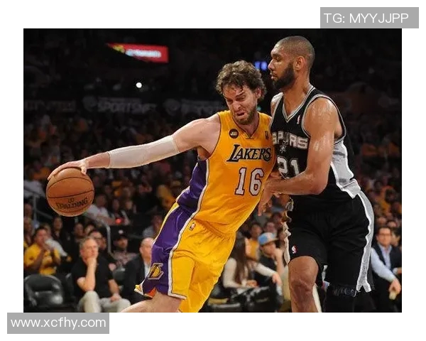 湖人对决马刺精彩黑白直播全程回顾与分析 湖人对决马刺精彩黑白直播全程回顾与分析